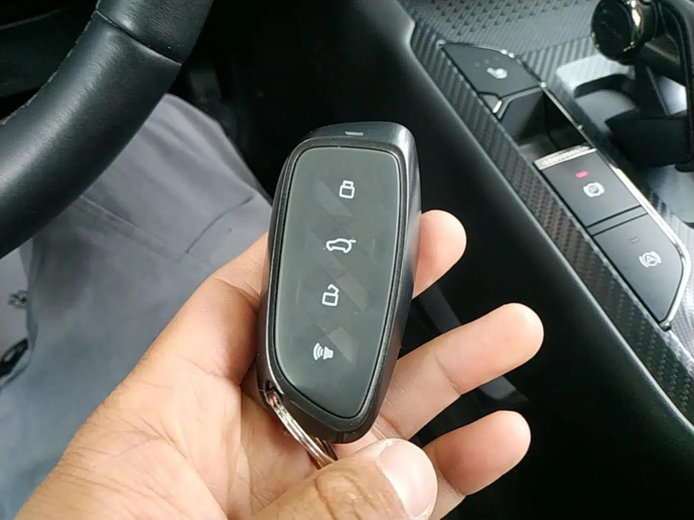 Haval Raptor New Energy 2023 Hi4 145 Explorer Edition — миниатюра 12