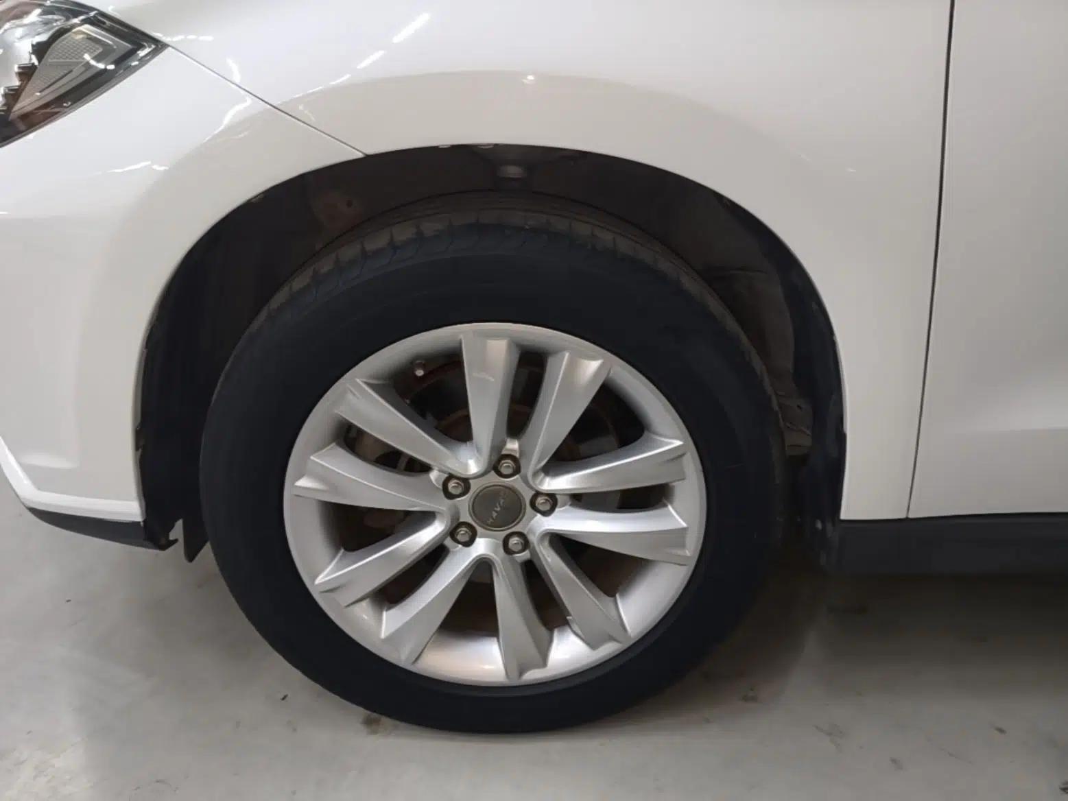 Haval H2 2016 Red Label 1.5T Manual Two-Wheel Drive Elite Model — миниатюра 8
