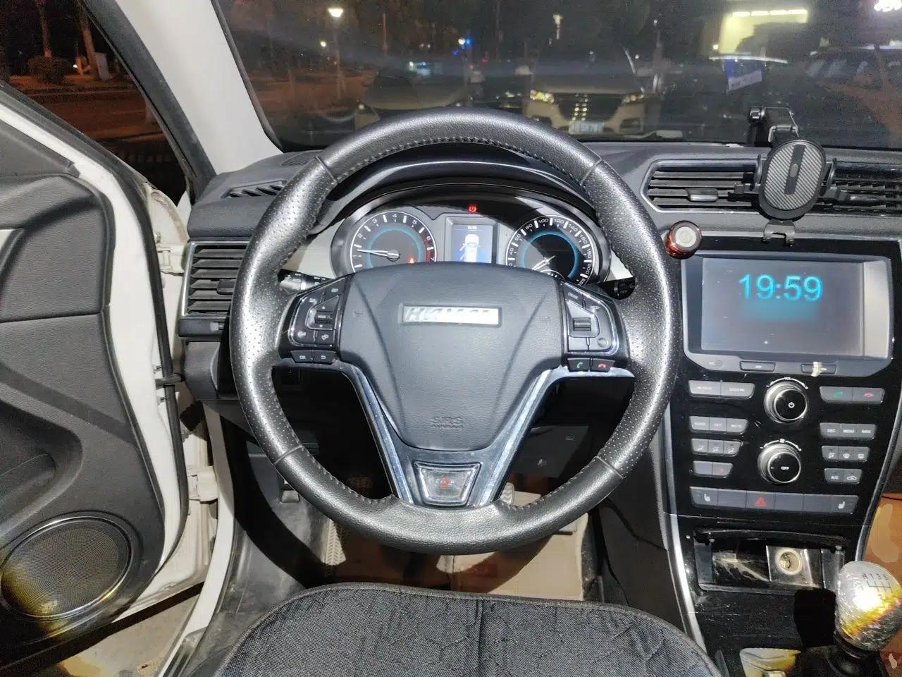 Haval H2 2016 Red Label 1.5T Manual Two-Wheel Drive Elite Model — миниатюра 11