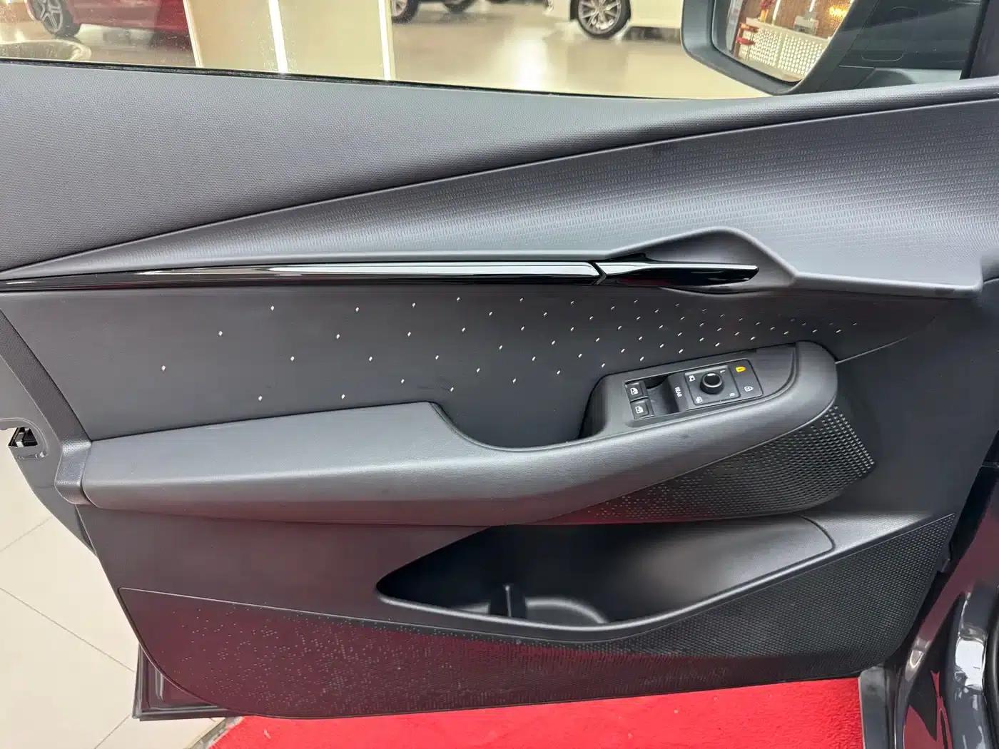 VW 06 2024 Facelift Ultra Long Range Edition — миниатюра 12