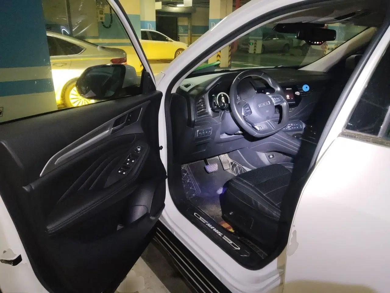 Haval F7 2019 2.0T Four-Wheel Drive iJoy China V Standard — миниатюра 17