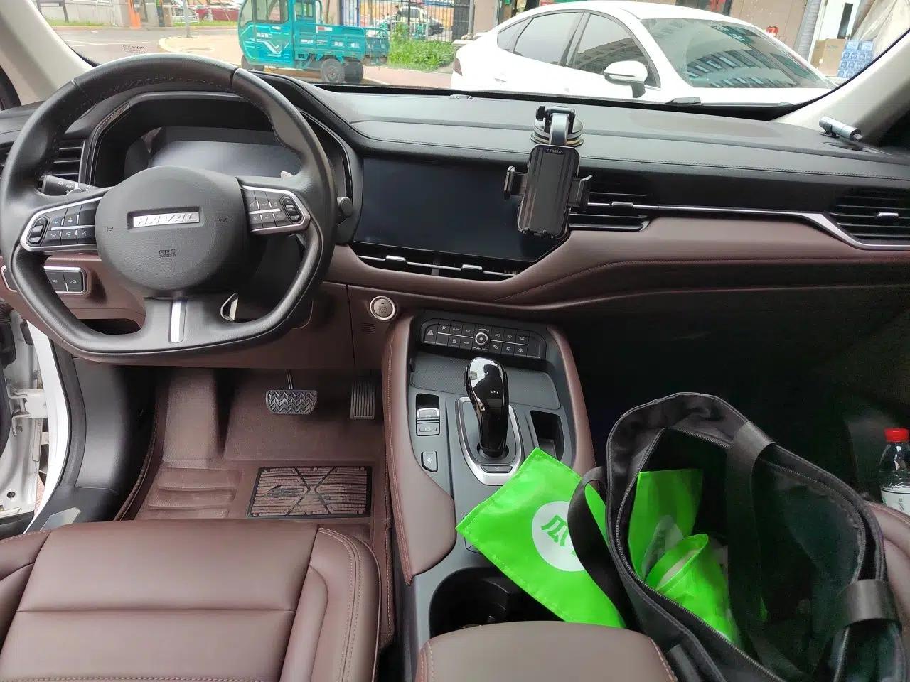 Haval F7 2019 2.0T Four-Wheel Drive iJoy China V Standard — миниатюра 10