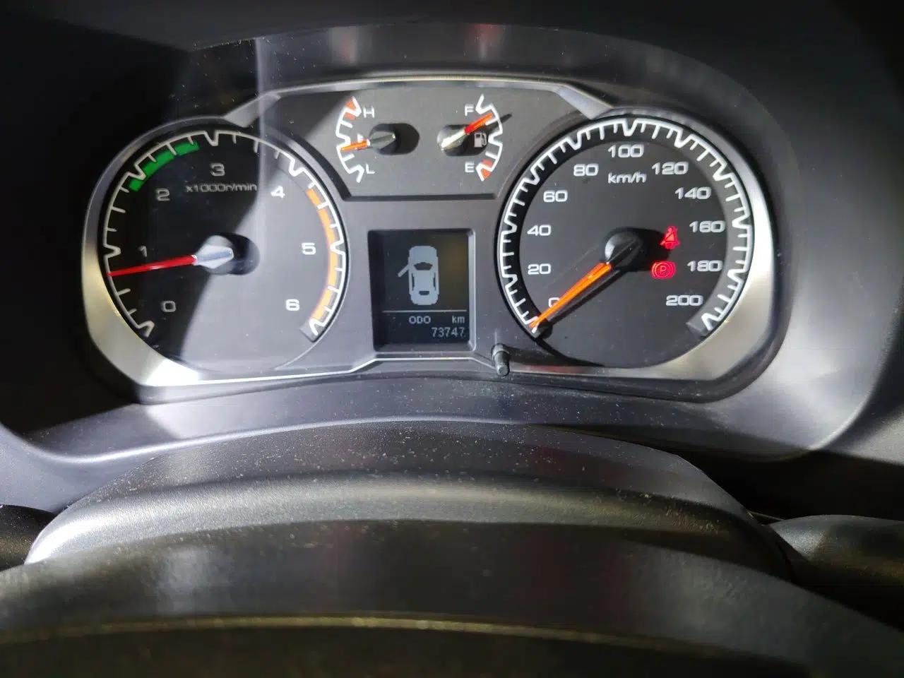 Haval H5 Classic 2016 Classic Edition 2.0T Diesel Manual 4x4 Prestige Model — миниатюра 13