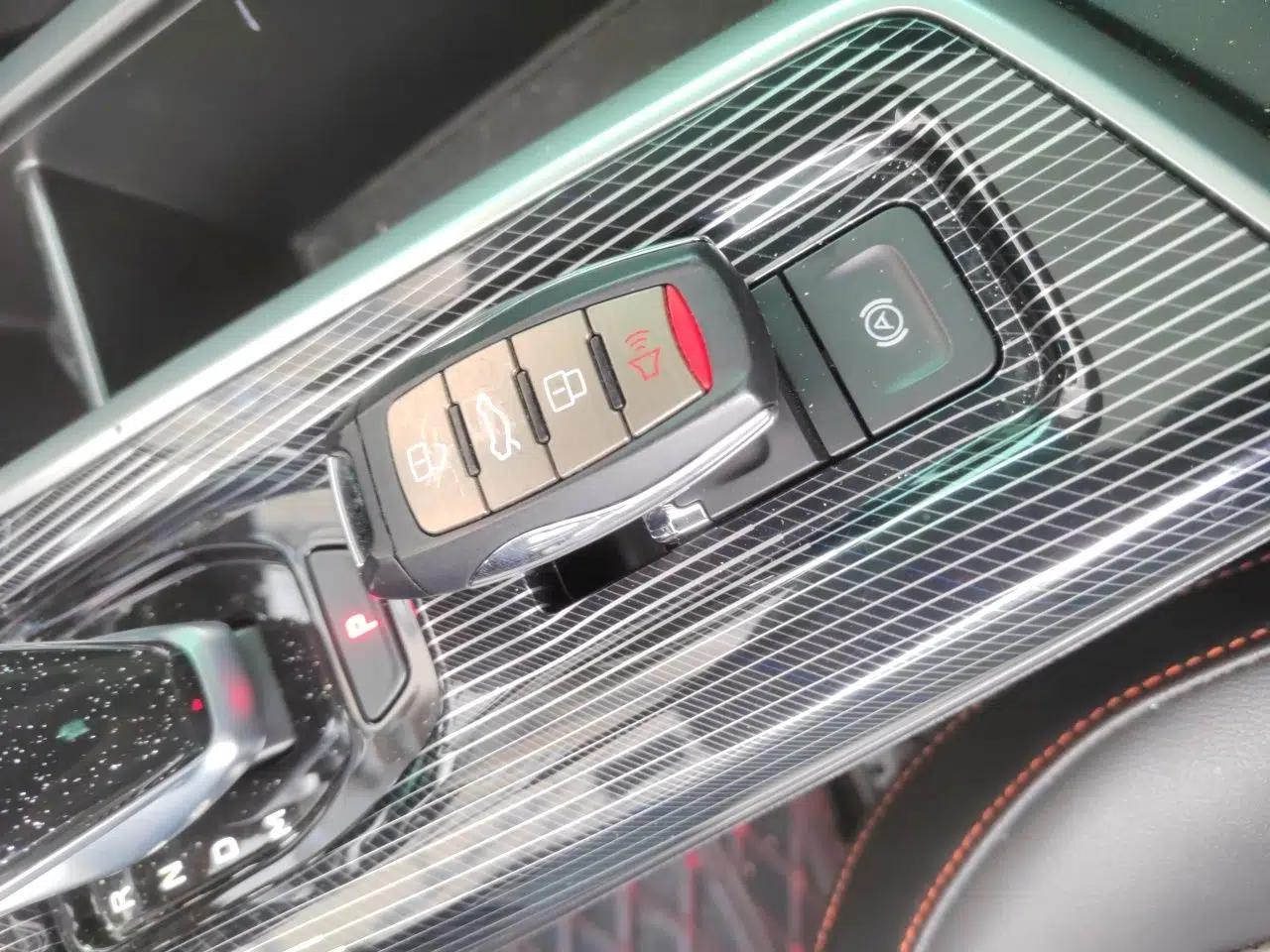 Haval LHERY 2021 High-Performance Version 1.5T Golden Rabbit — миниатюра 9