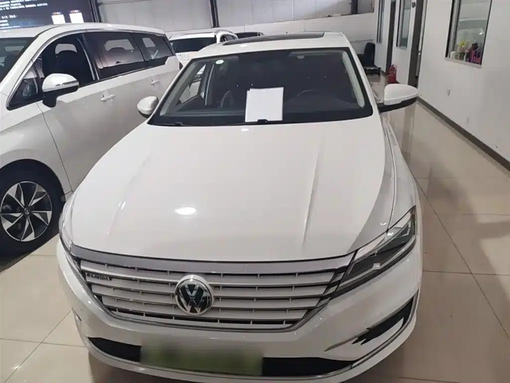 2019 Volkswagen Lavida EV Premium Edition — миниатюра 3