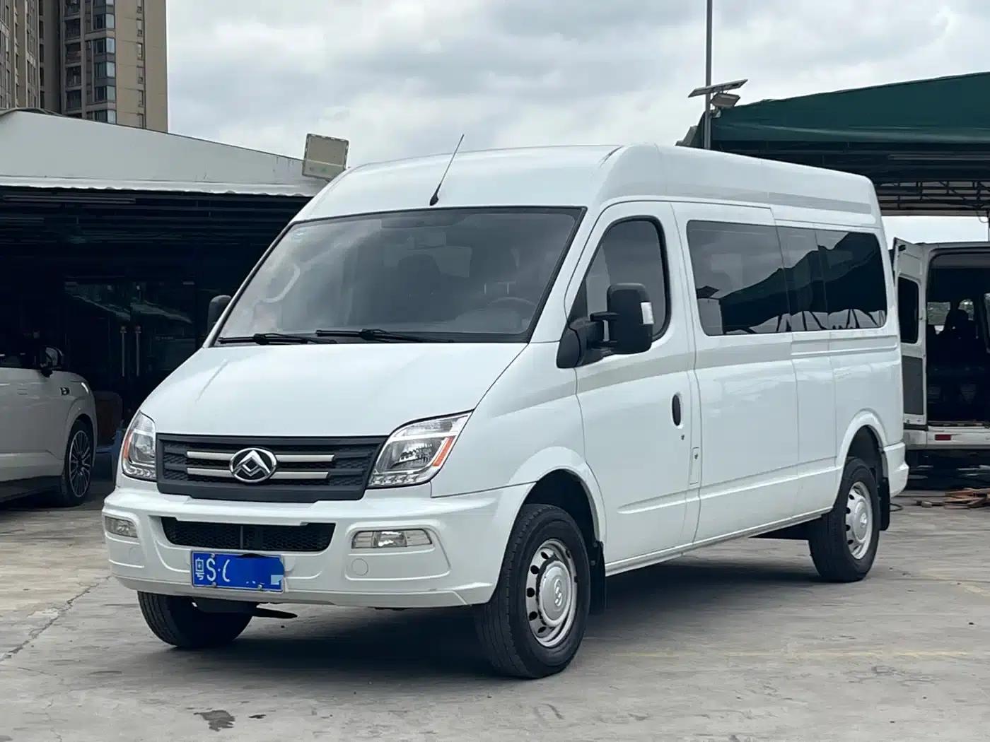 Xintu V80 2023 2.0T PLUS Manual All-Rounder Long Wheelbase Mid-Roof 6/7/8/9 Seats — миниатюра 1