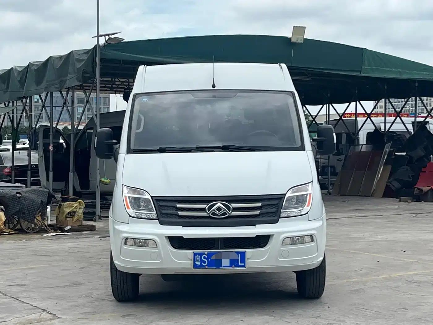 Xintu V80 2023 2.0T PLUS Manual All-Rounder Long Wheelbase Mid-Roof 6/7/8/9 Seats — миниатюра 2