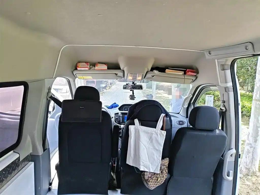 Xintu V80 2021 2.0T Manual Classic Aoyuntong Long Wheelbase Mid-Roof 6/7/8/9 Seats — миниатюра 9