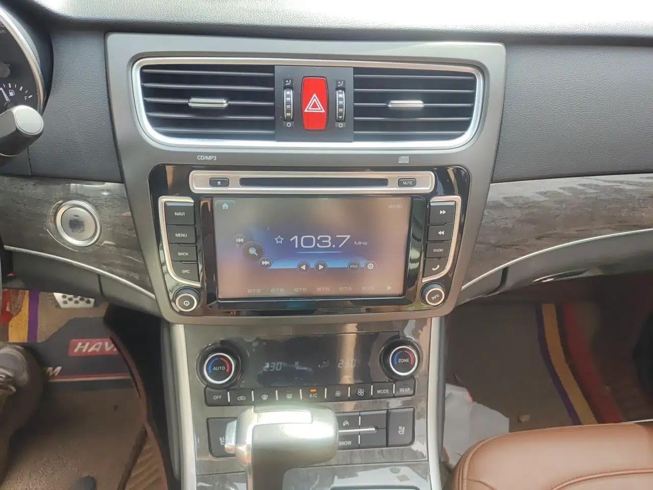 Haval H8 2015 2.0T Two-Wheel-Drive Elite Version — миниатюра 14