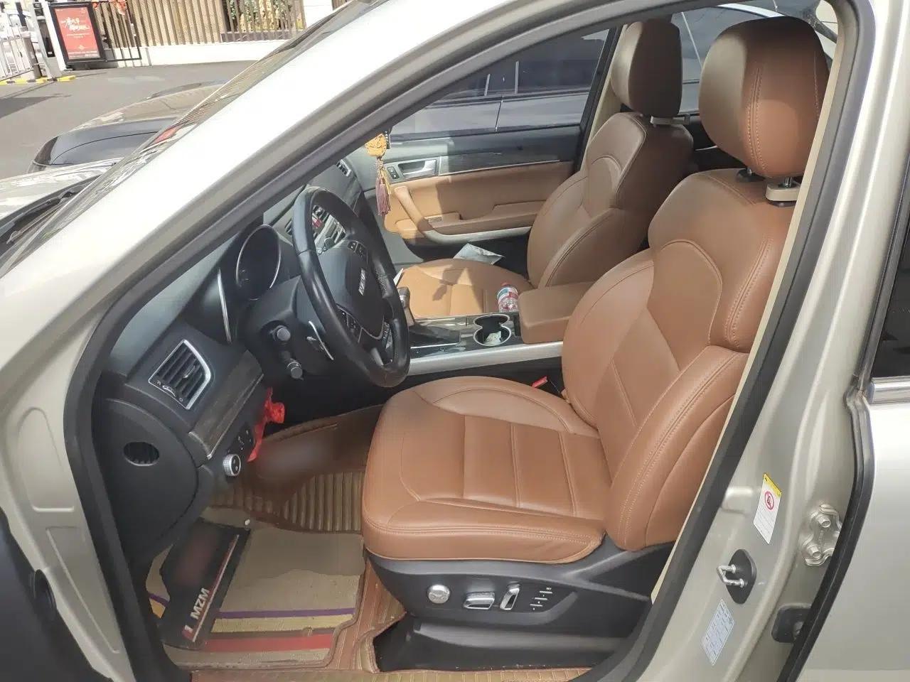 Haval H8 2015 2.0T Two-Wheel-Drive Elite Version — миниатюра 16