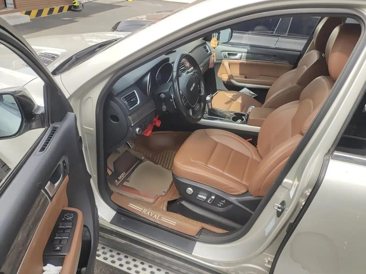 Haval H8 2015 2.0T Two-Wheel-Drive Elite Version — миниатюра 17