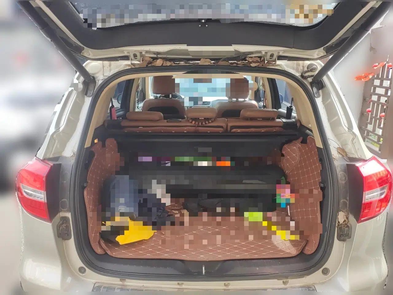 Haval H8 2015 2.0T Two-Wheel-Drive Elite Version — миниатюра 20