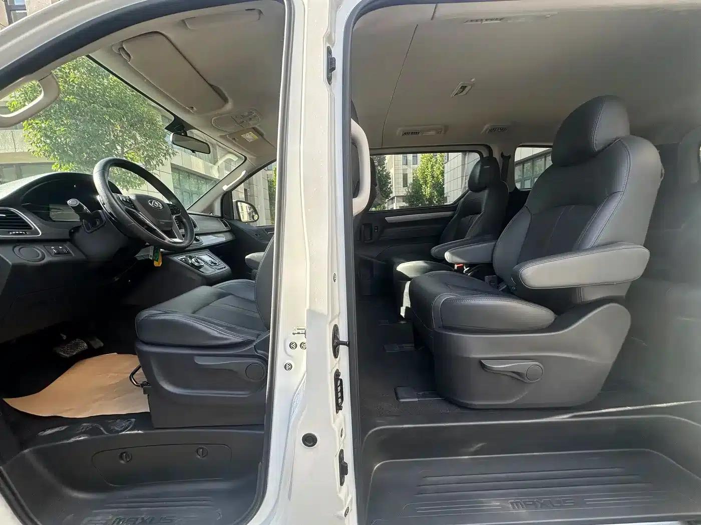 Maxus G10 2022 2.0T Automatic Elite Edition Gasoline 9-Seater — миниатюра 16