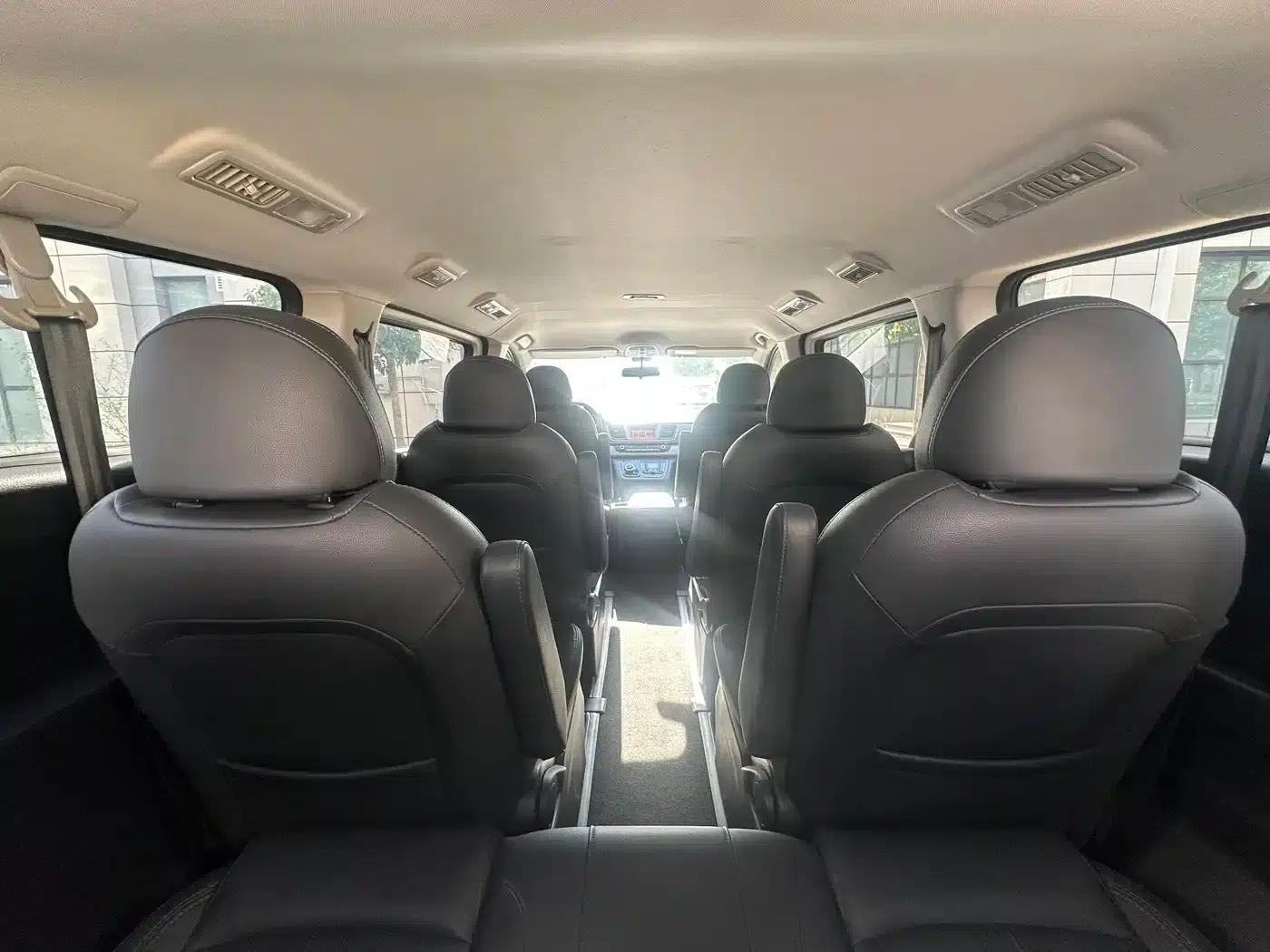 Maxus G10 2022 2.0T Automatic Elite Edition Gasoline 9-Seater — миниатюра 20