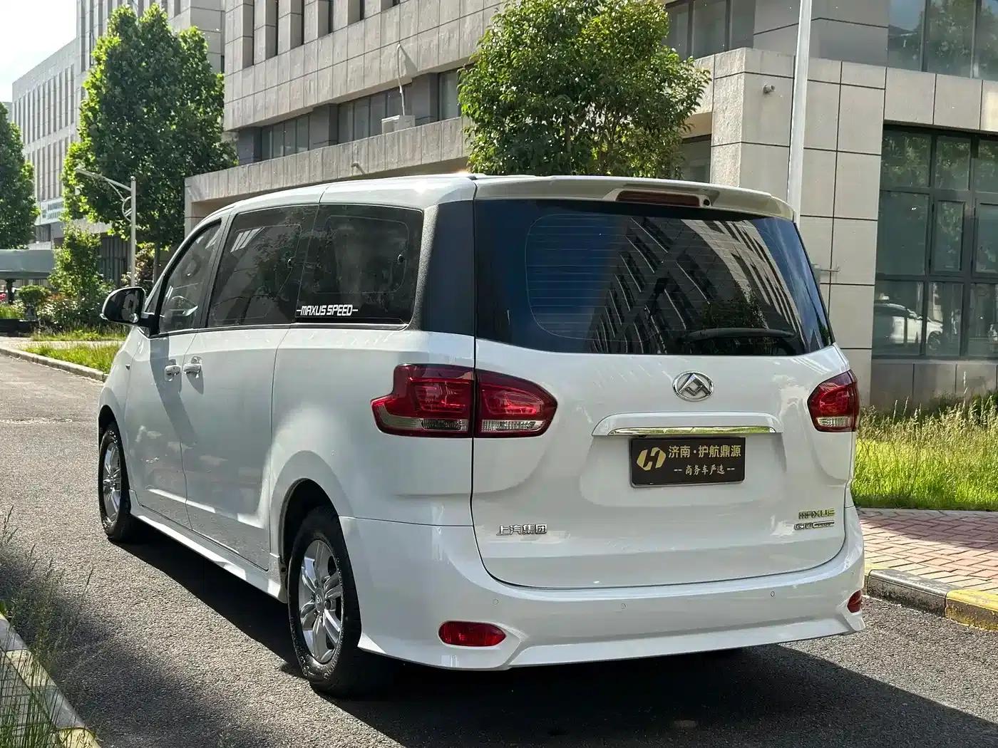 Maxus G10 2022 2.0T Automatic Elite Edition Gasoline 9-Seater — миниатюра 6