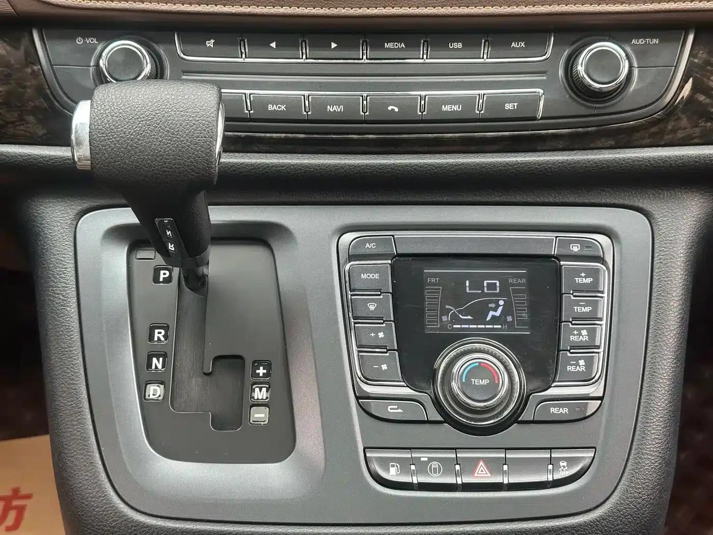 Maxus G10 2016 2.0T Automatic Luxury Executive Edition — миниатюра 13
