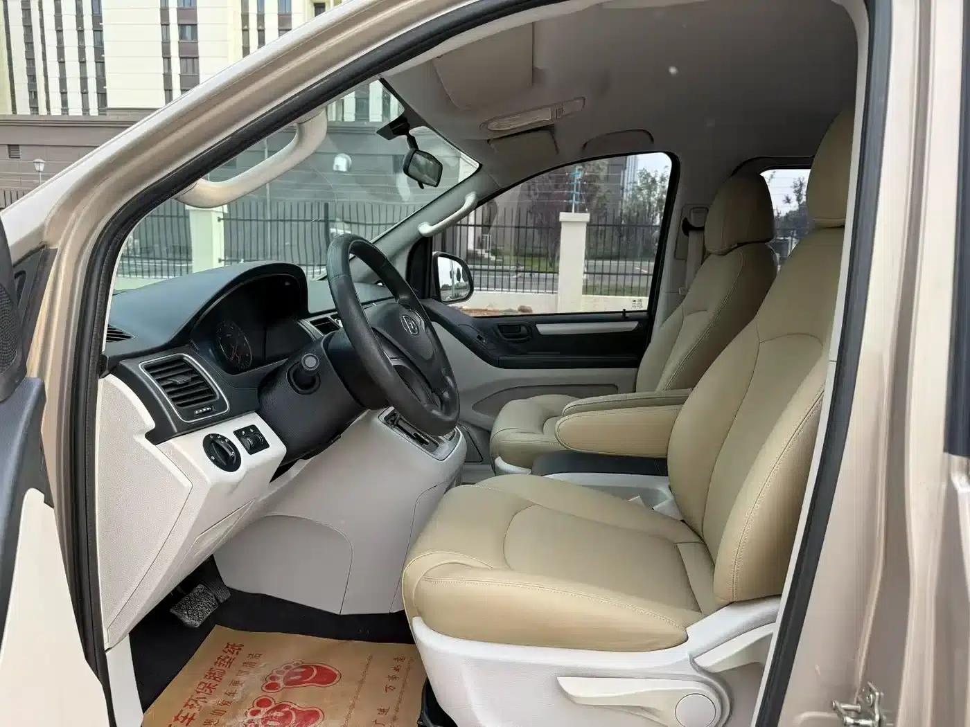 Maxus G10 2014 2.0T Automatic Executive Edition — миниатюра 4