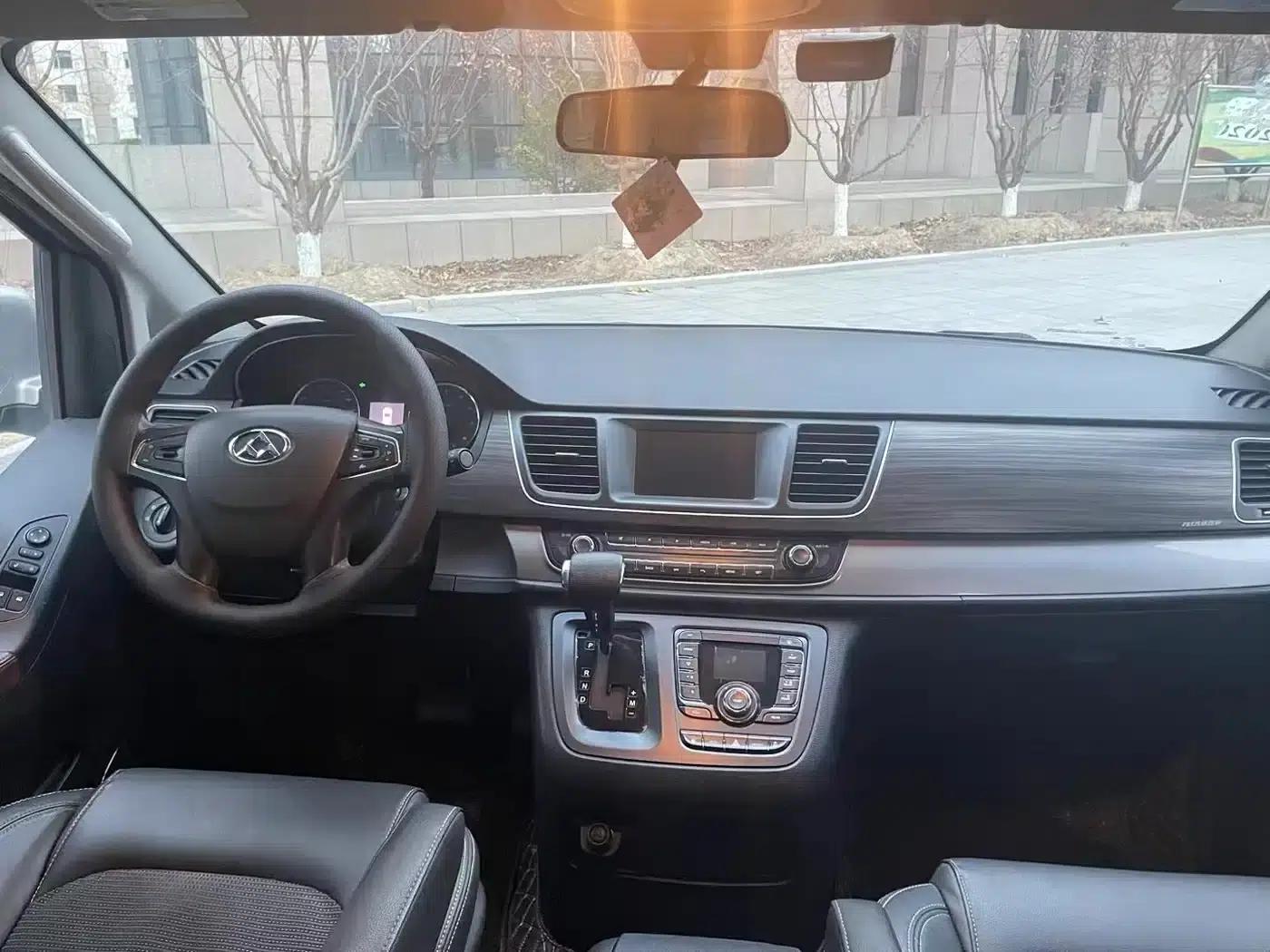 Maxus G10 2018 PLUS 2.0T Automatic Elite Edition — миниатюра 7