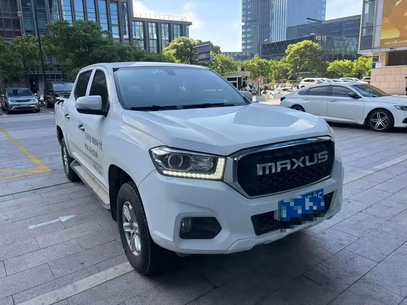 Maxus T70 2020 2.0T Diesel Manual 2WD Comfort Edition with Long Box and High Chassis — миниатюра 2