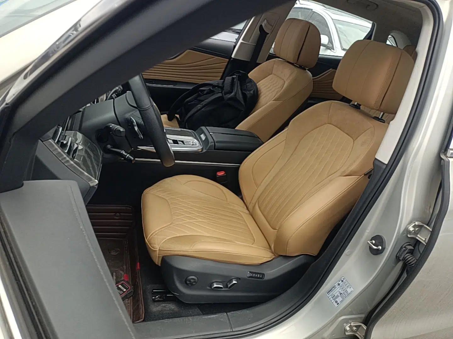 Hongqi HS5 2023 2.0T Four-Wheel Drive Flagship Pro Edition — миниатюра 18