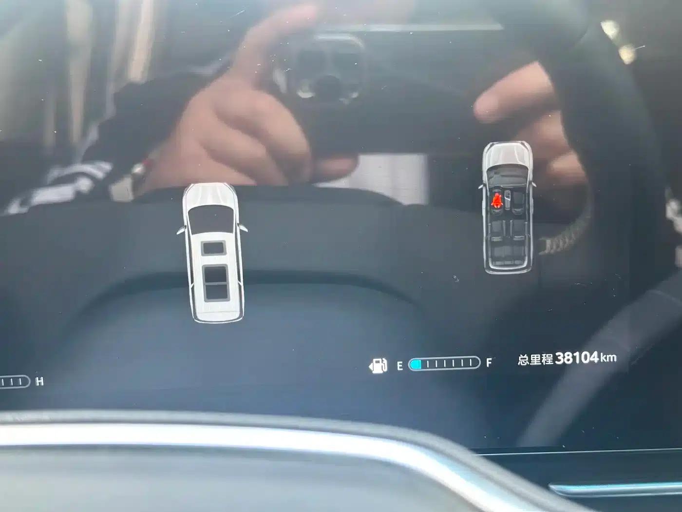 Maxus G90 2023 2.0T Galaxy 7-seater Edition — миниатюра 11