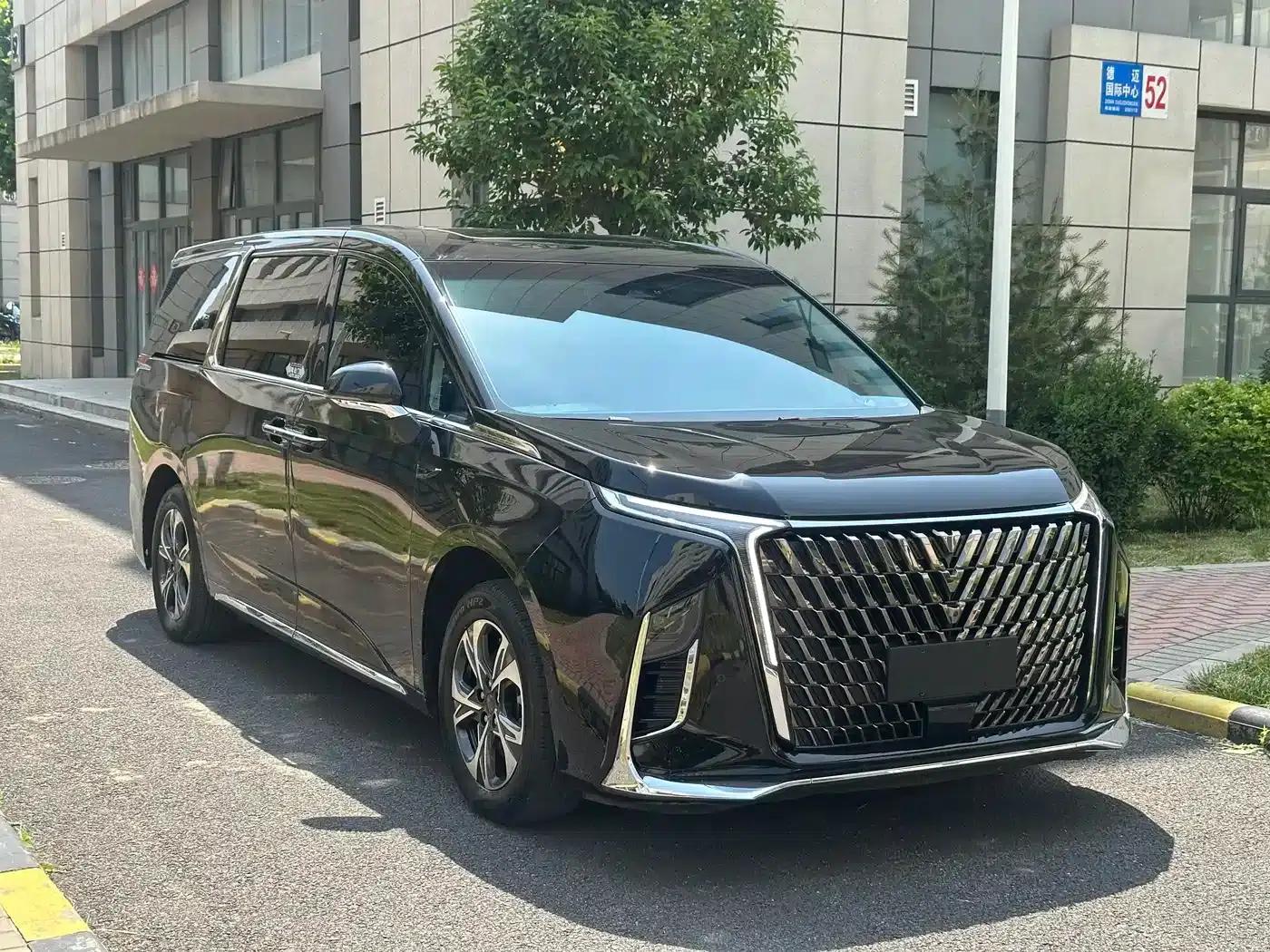 Maxus G90 2023 2.0T Galaxy 7-seater Edition — миниатюра 3