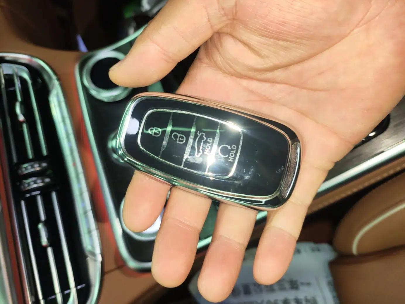 Hongqi H9 2022 2.0T Smart Connect Flagship Edition — миниатюра 12
