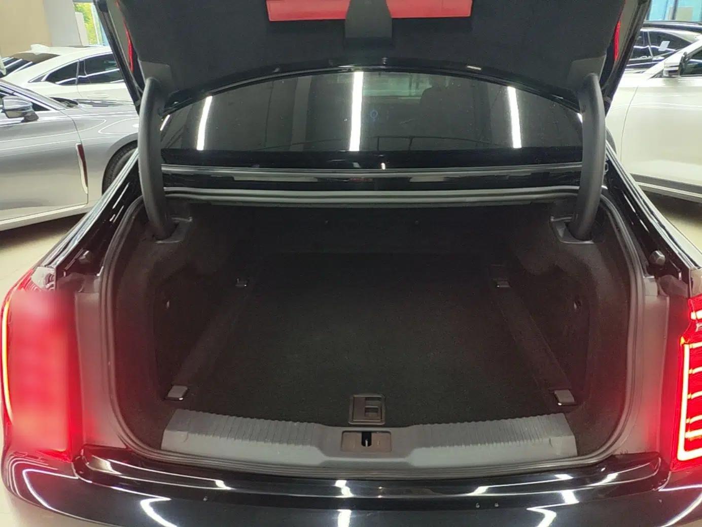 Hongqi H9 2022 2.0T Smart Connect Flagship Edition — миниатюра 22