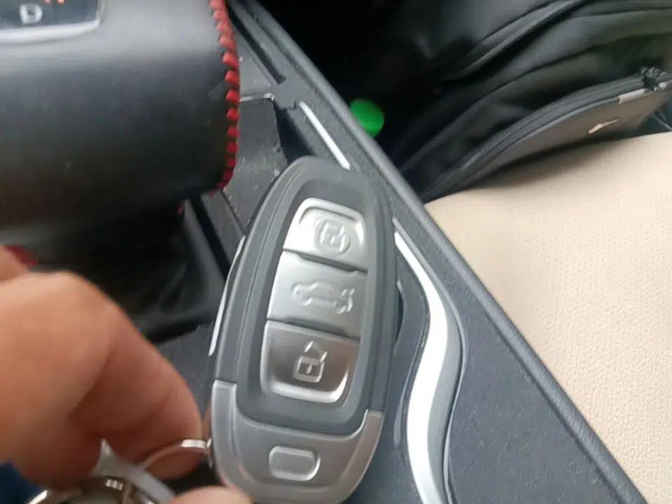 Hongqi E-QM5 2023 620km PLUS — миниатюра 12