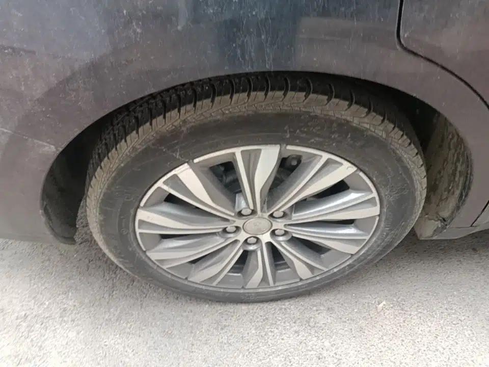 Hongqi E-QM5 2023 620km PLUS — миниатюра 10