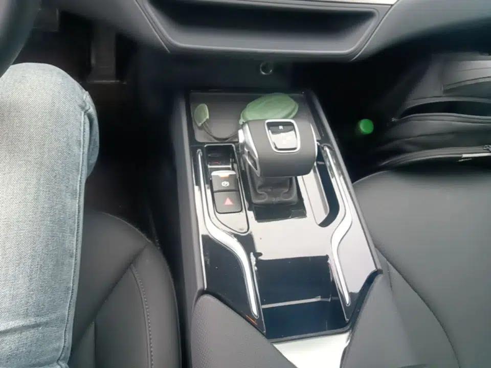 Hongqi E-QM5 2024 610 km PLUS — миниатюра 17