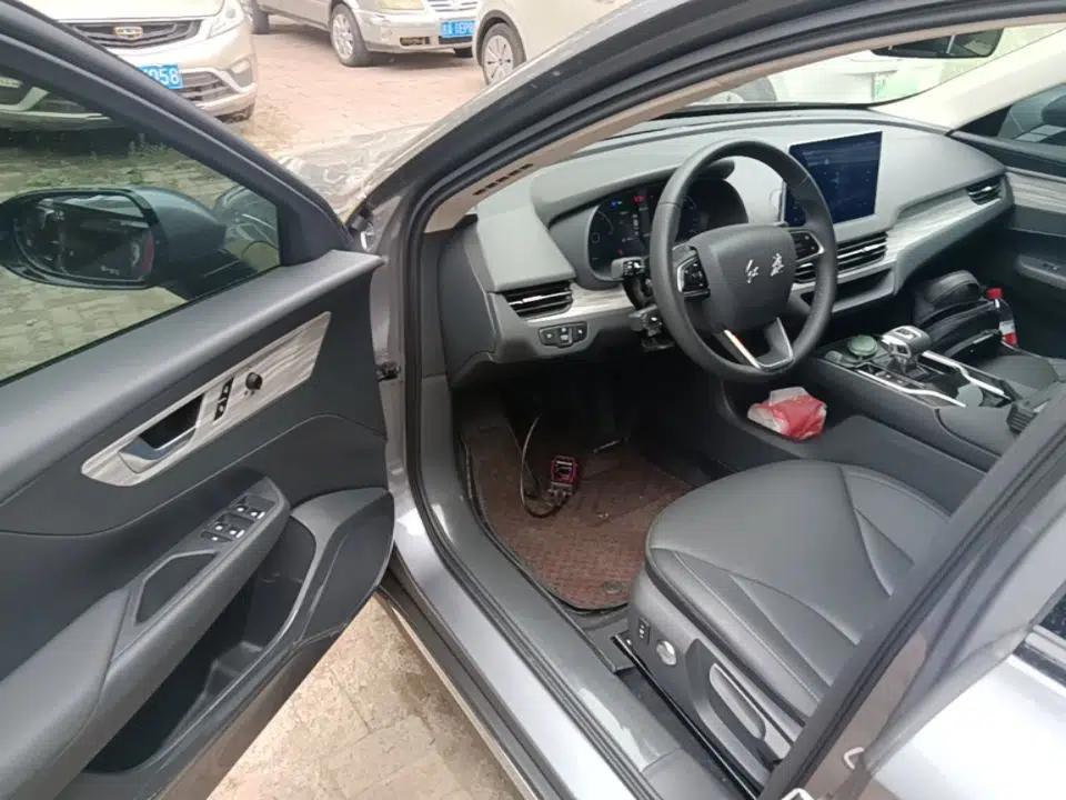 Hongqi E-QM5 2024 610 km PLUS — миниатюра 19