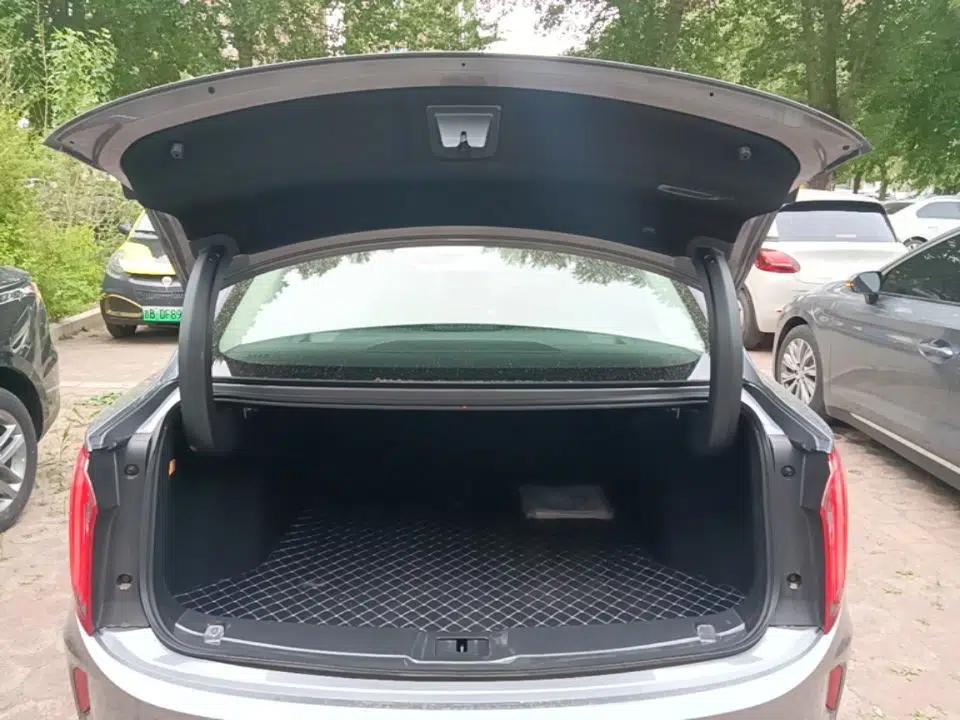 Hongqi E-QM5 2024 610 km PLUS — миниатюра 22