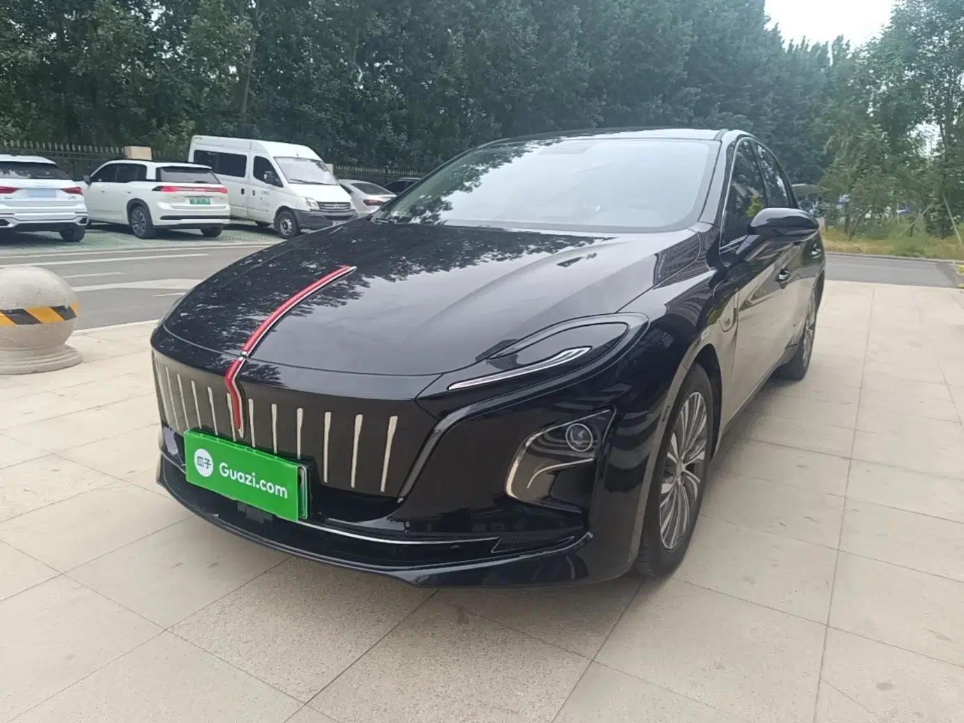 Hongqi E-QM5 2023 620km PLUS — миниатюра 1