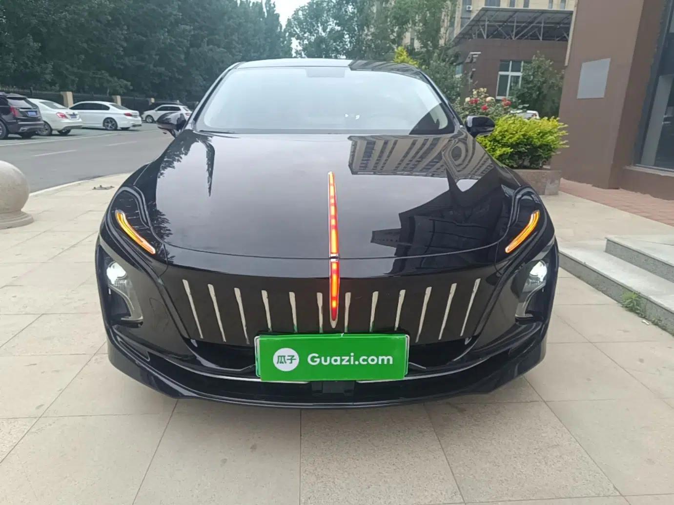 Hongqi E-QM5 2023 620km PLUS — миниатюра 2