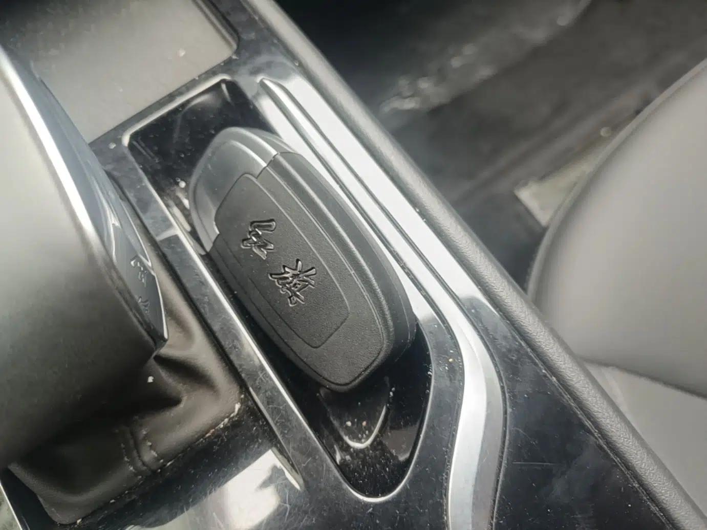 Hongqi E-QM5 2023 620km PLUS — миниатюра 12