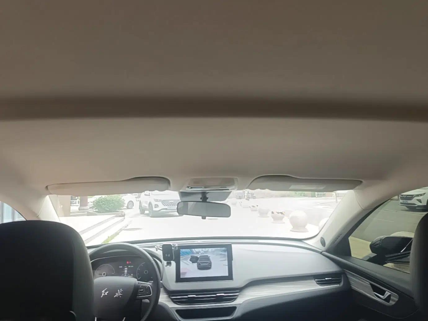 Hongqi E-QM5 2023 620km PLUS — миниатюра 21
