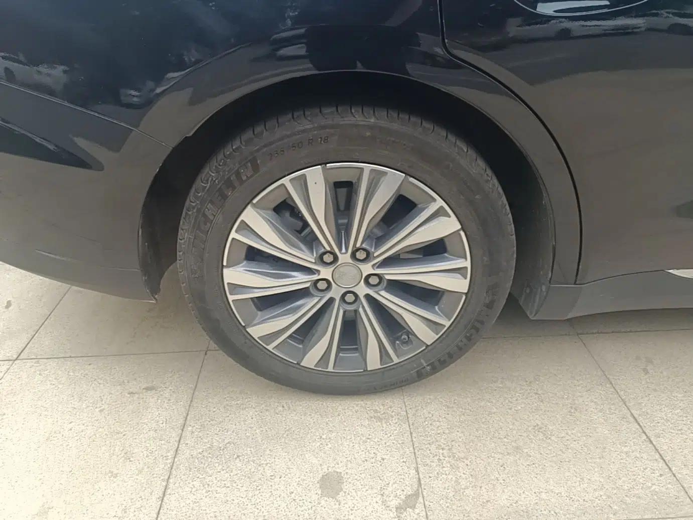 Hongqi E-QM5 2023 620km PLUS — миниатюра 10