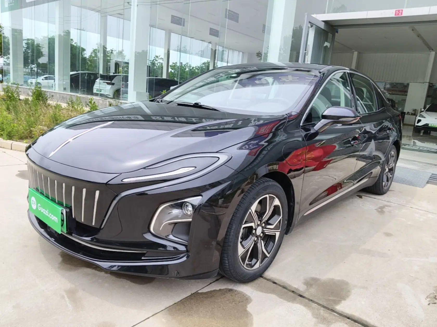 Hongqi E-QM5 2023 Revised Version Basic Travel Edition — миниатюра 1