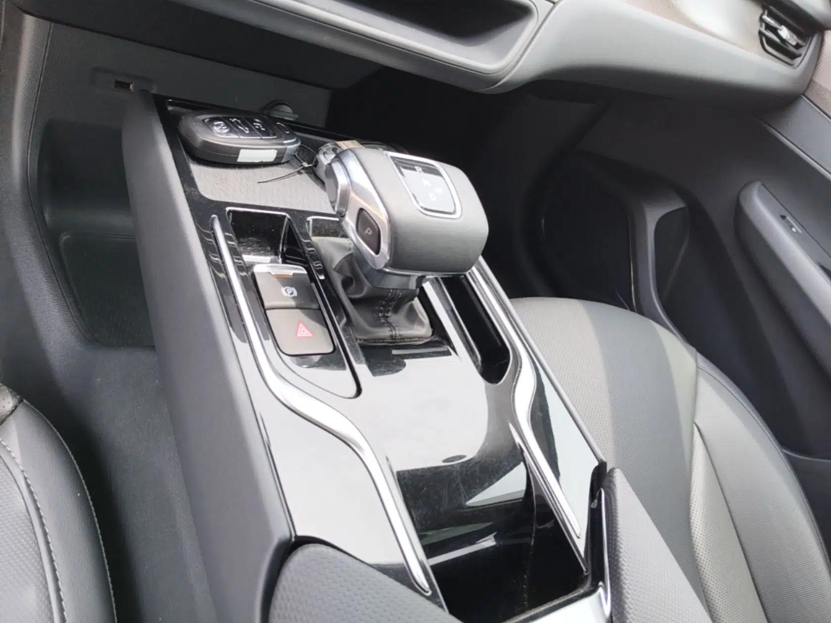 Hongqi E-QM5 2023 Revised Version Basic Travel Edition — миниатюра 17