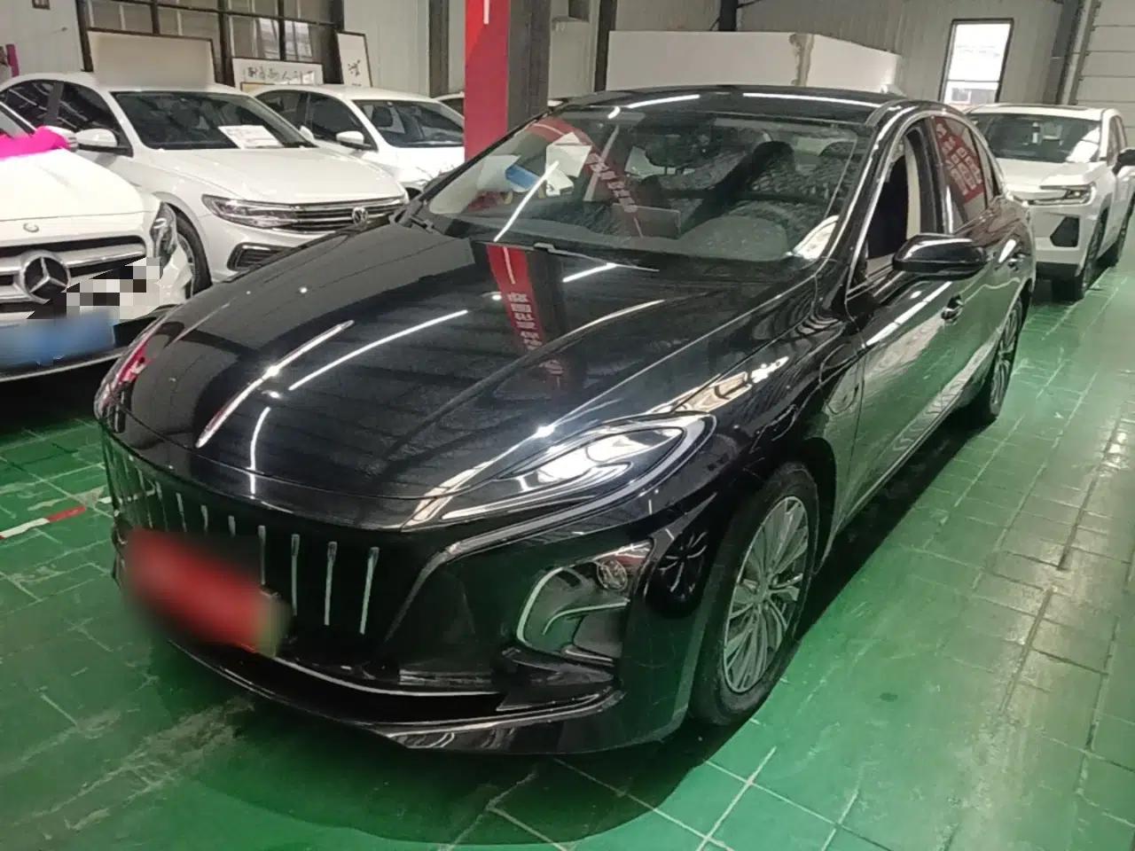 Hongqi E-QM5 2022 431 km Charge & Enjoy Edition — миниатюра 1