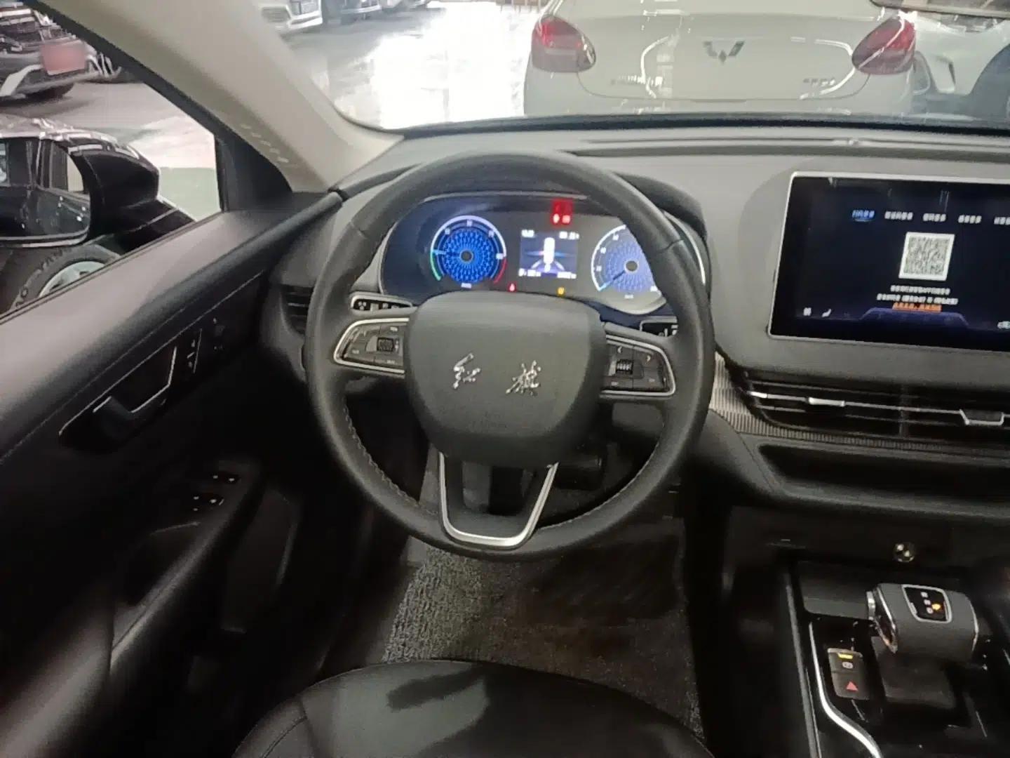 Hongqi E-QM5 2022 431 km Charge & Enjoy Edition — миниатюра 14