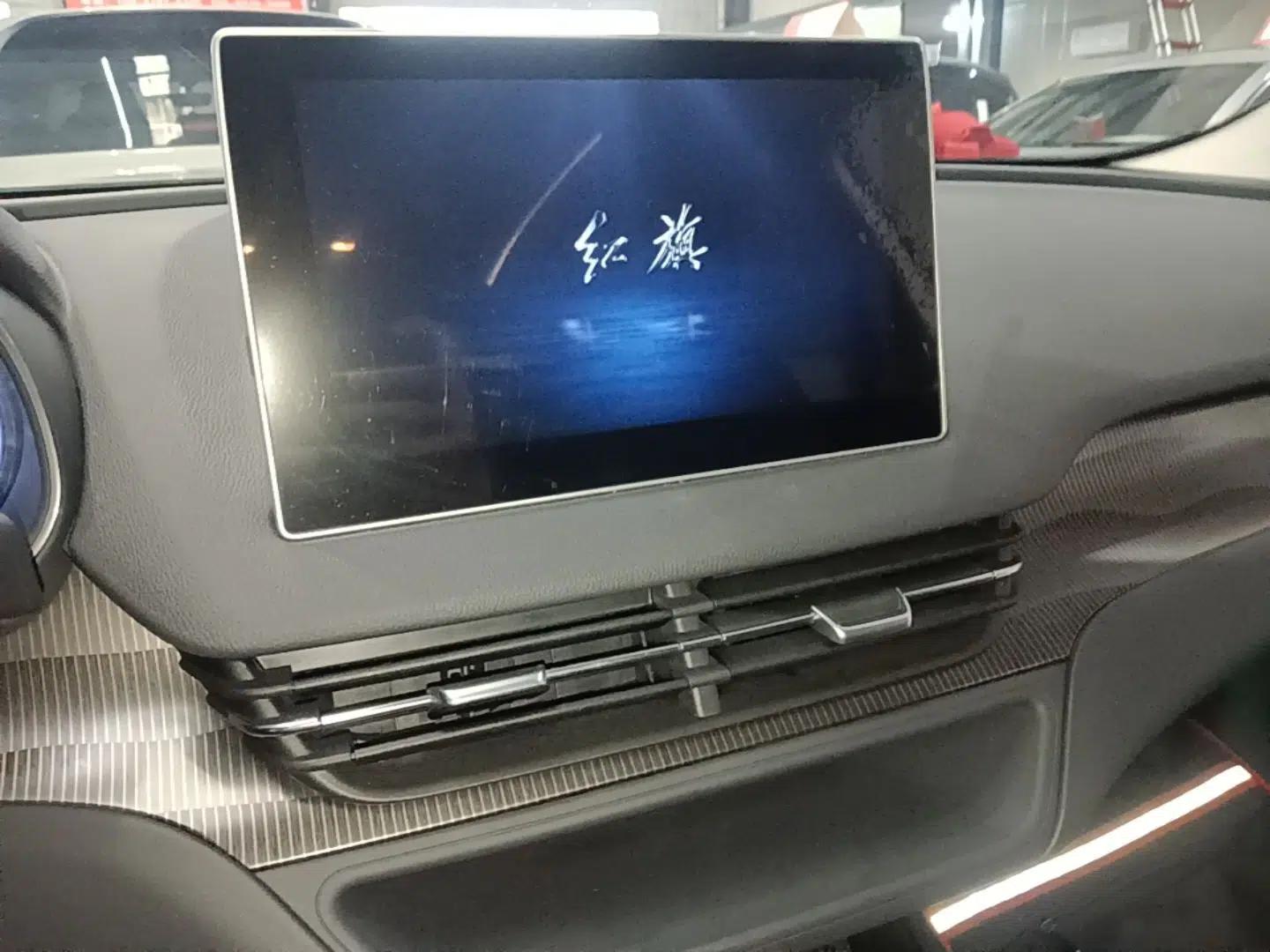 Hongqi E-QM5 2022 431 km Charge & Enjoy Edition — миниатюра 16
