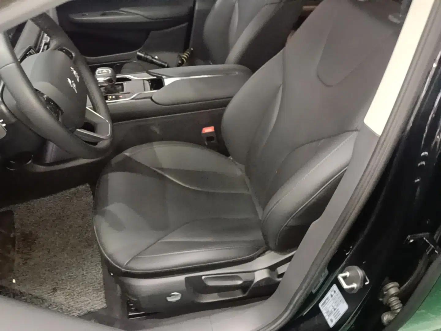 Hongqi E-QM5 2022 431 km Charge & Enjoy Edition — миниатюра 18