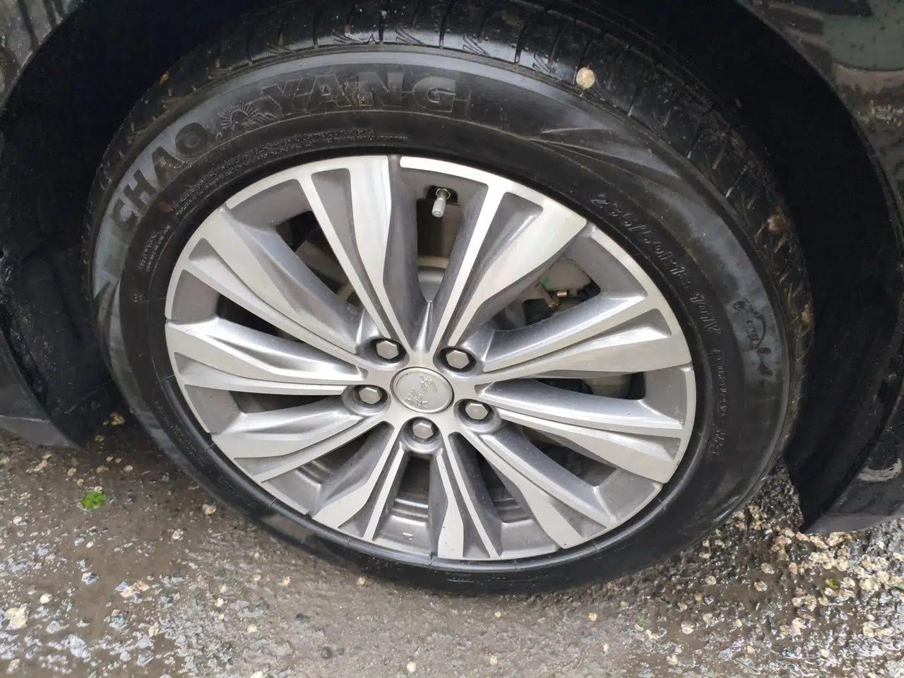 Hongqi E-QM5 2023 620km PLUS — миниатюра 8