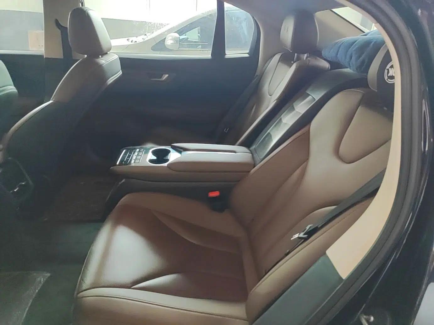 Hongqi E-QM5 2021 Online Booking Charging T3 Edition 4 Seats — миниатюра 20