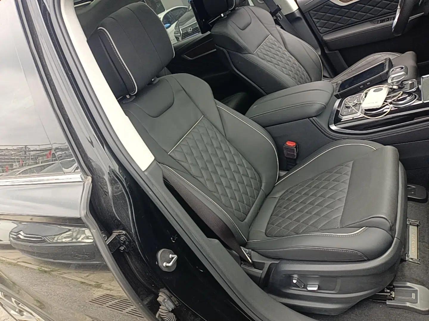 Hongqi HS7 2022 3.0T Automatic All-Wheel Drive Smart Connect Flagship Edition 7 Seats — миниатюра 23