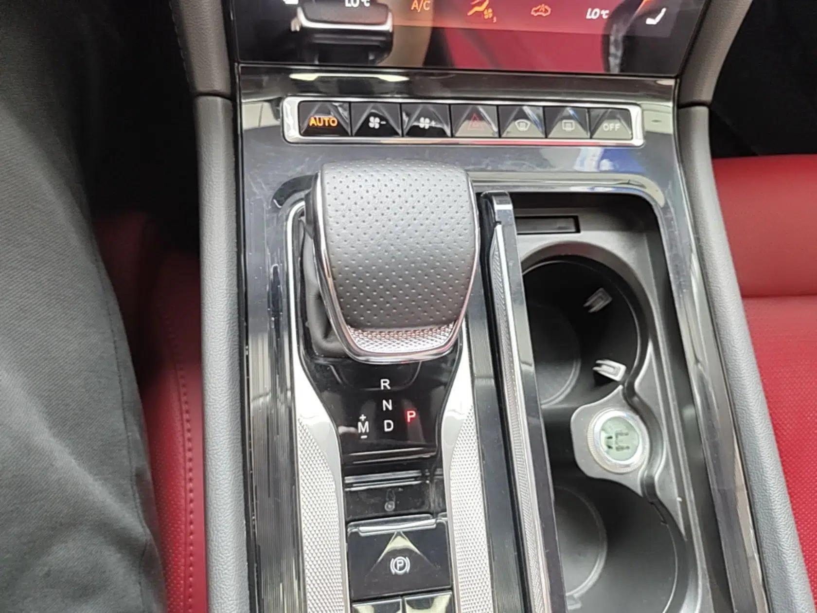 Hongqi H6 2023 2.0T Zhiyi Version — миниатюра 17