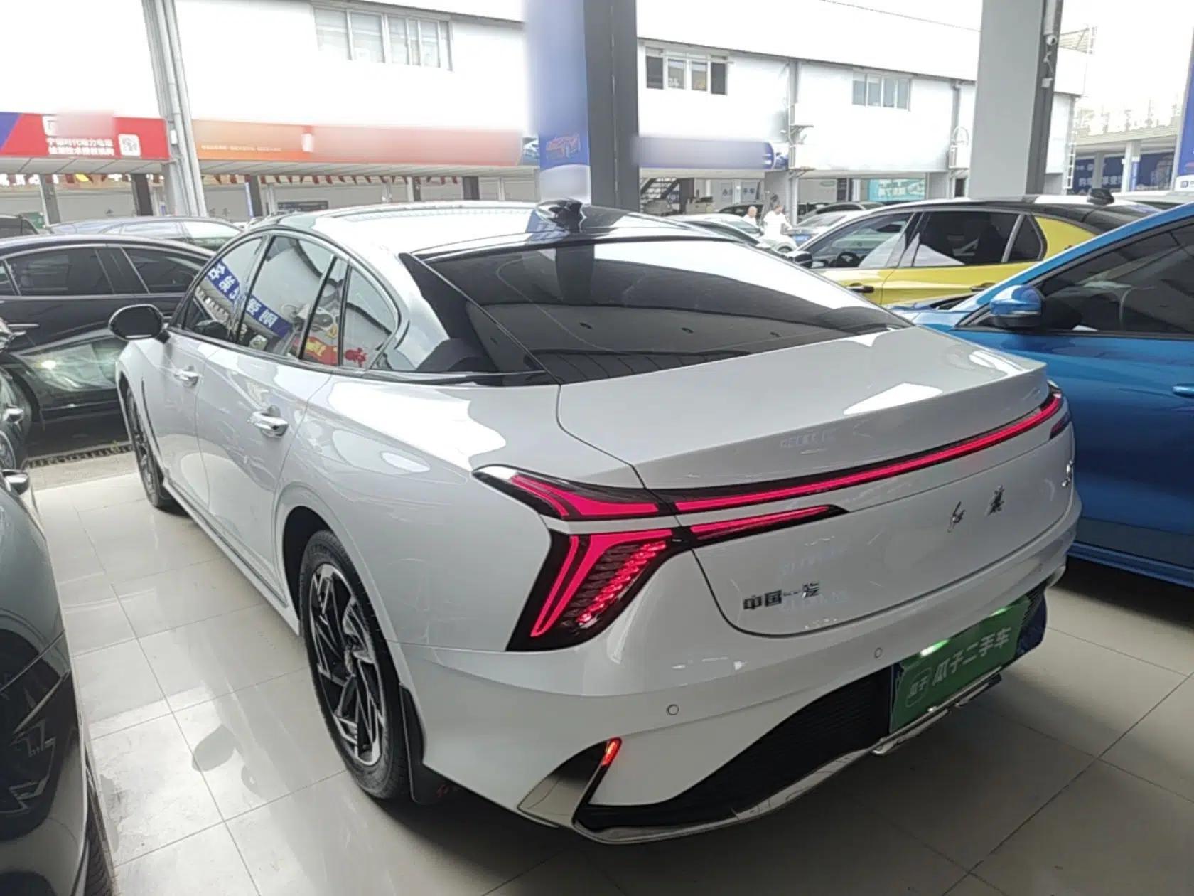 Hongqi H6 2023 2.0T Zhiyi Version — миниатюра 4