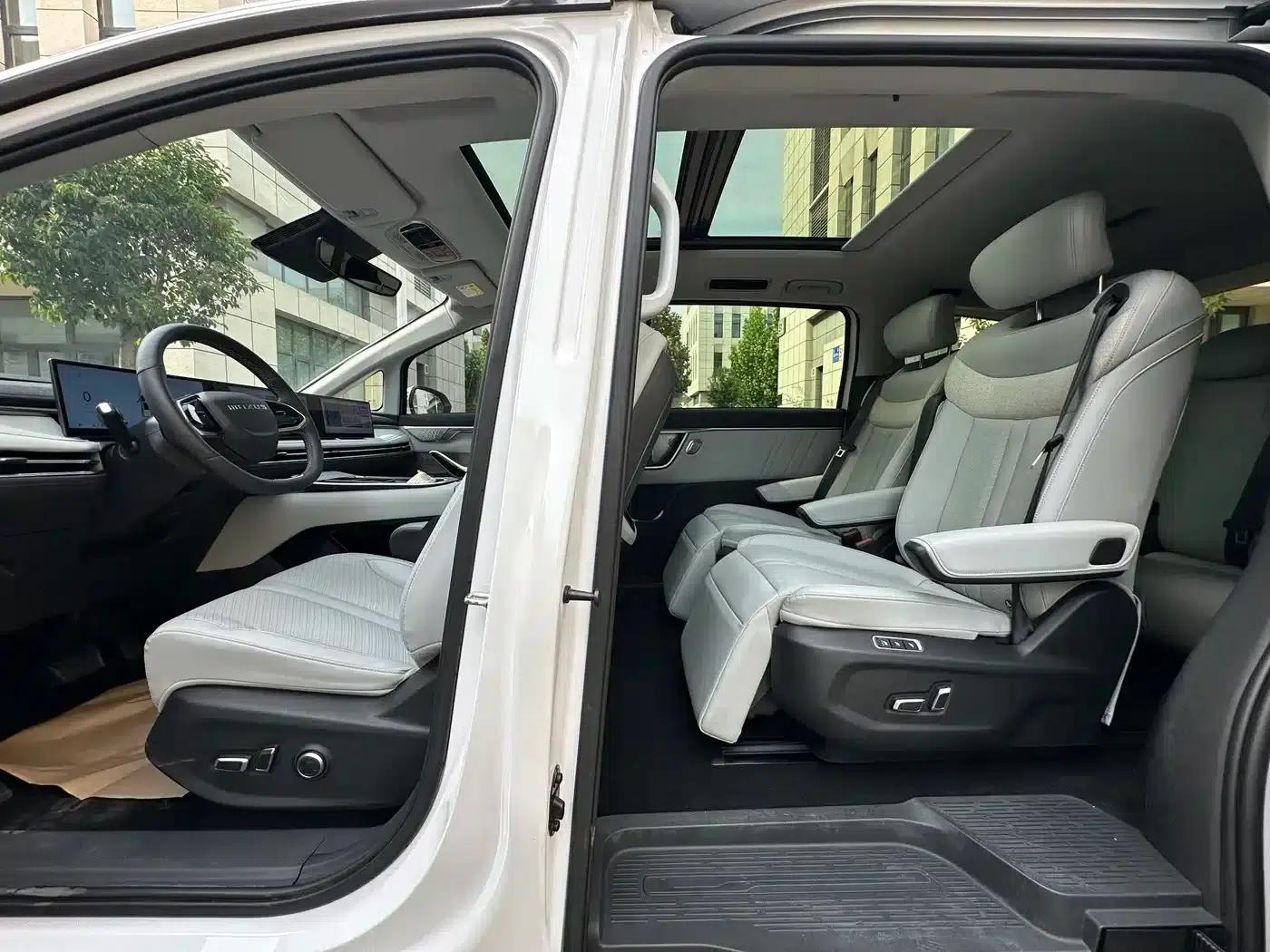 Maxus G70 2024 2.0T Automatic Flagship Edition 7-Seater — миниатюра 16